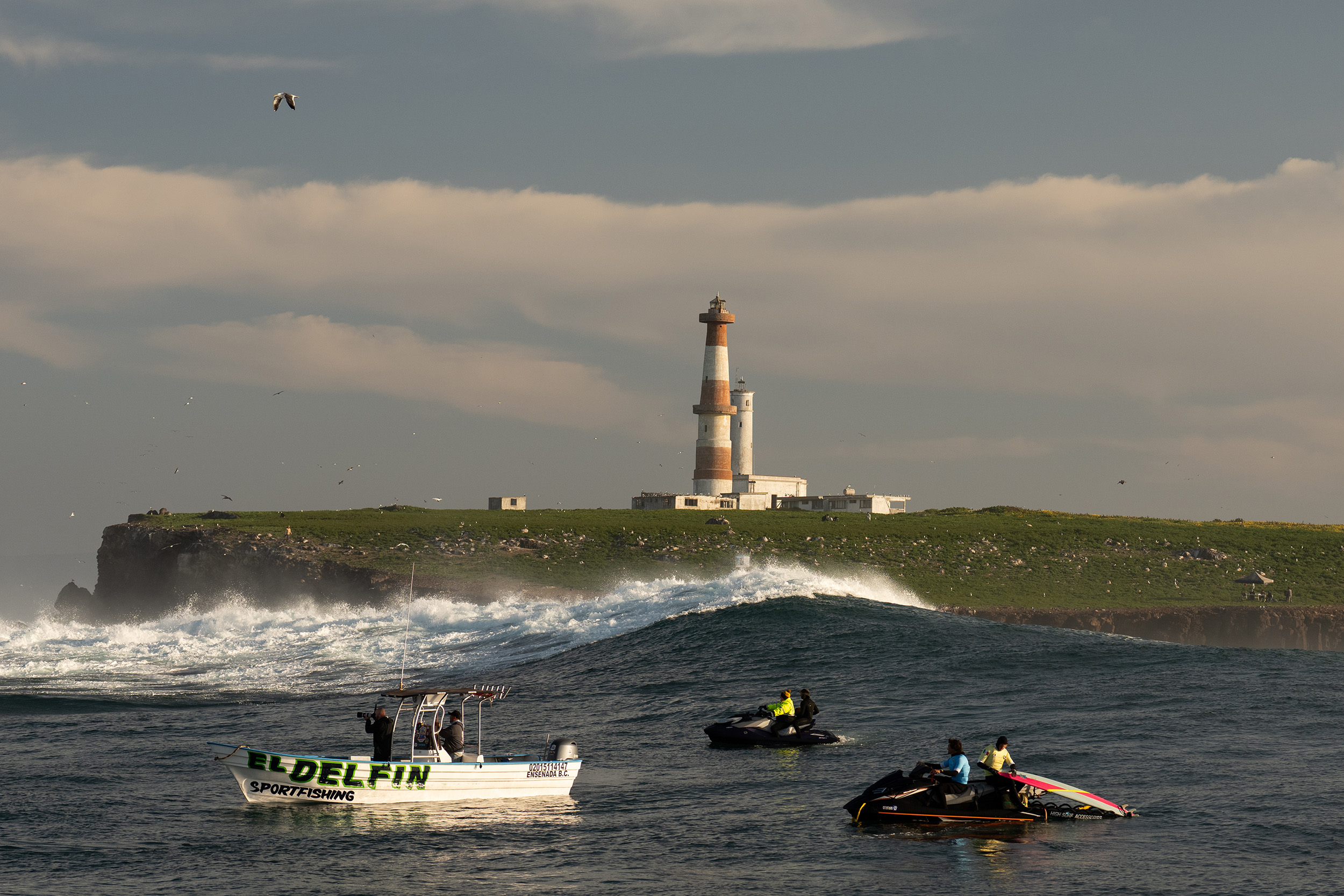 Surfista en la ola